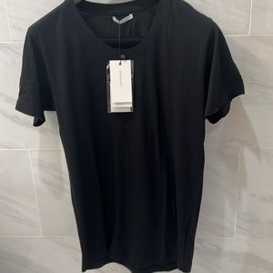NWT John Elliott Black Curved Hem U neck t shirt